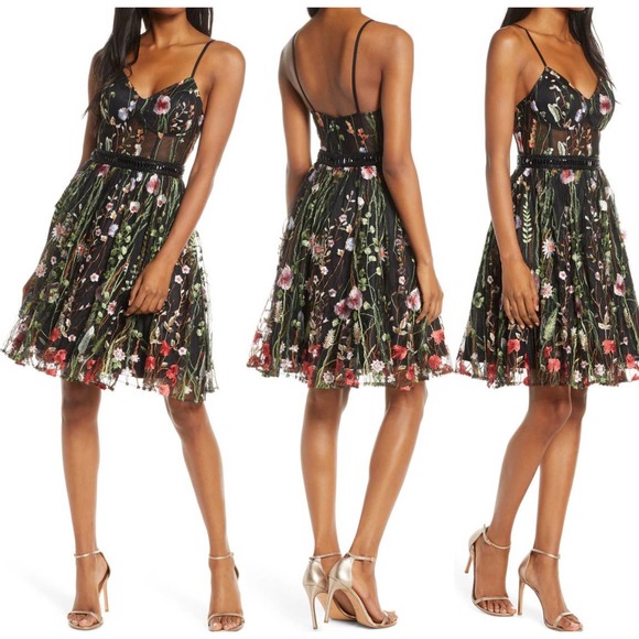 Mac Duggal Dresses & Skirts - Mac Duggal dress black embroidered fit flare cocktail